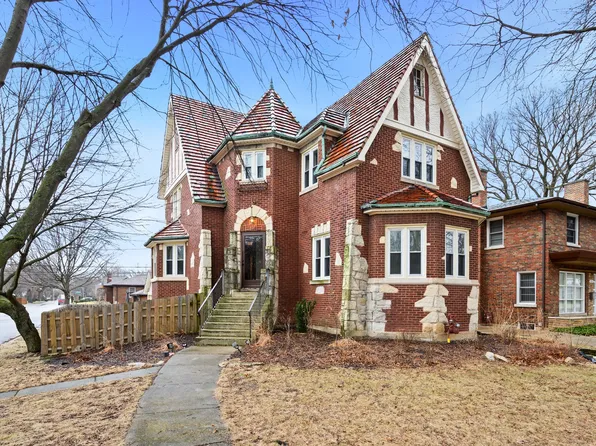 9001 S Bell Ave, Chicago, IL 60643