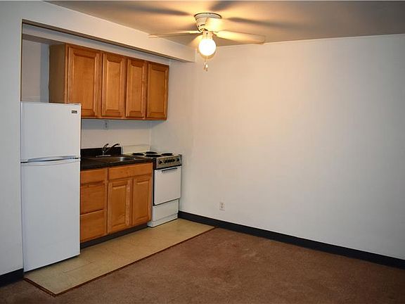 3rd image of 2518 Sunset Blvd APT 9