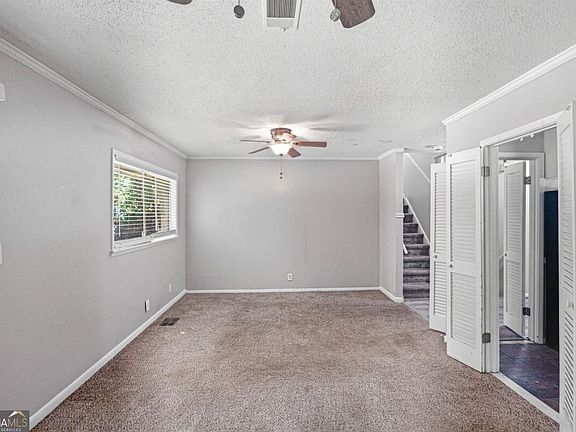3rd image of 1478 Spruce Ridge Way