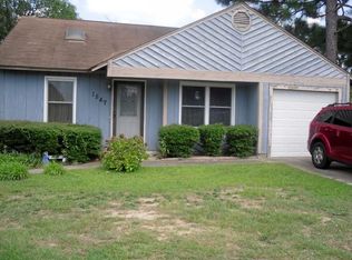 1547 Bingham Dr, Fayetteville, NC 28304