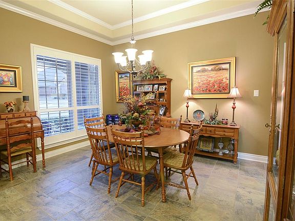 4th image of 2037 Forest Haven Dr