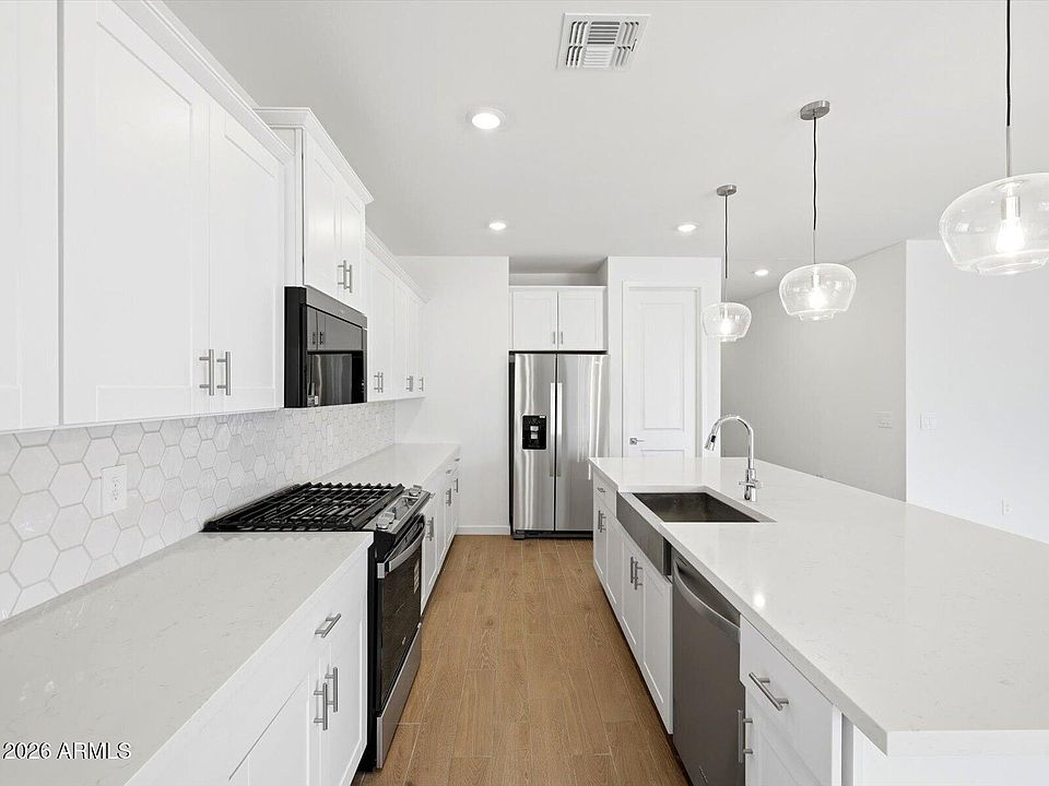 1st image of 17773 W ILLINI Street