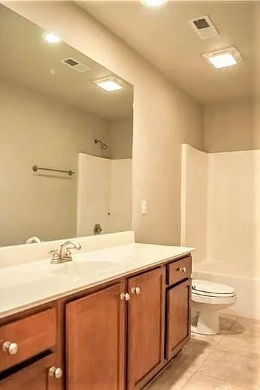 918 W Dixson St — Photo 5