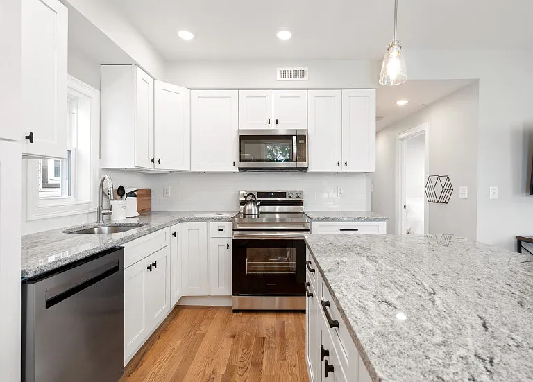 821 Saratoga St #4 — Photo 15