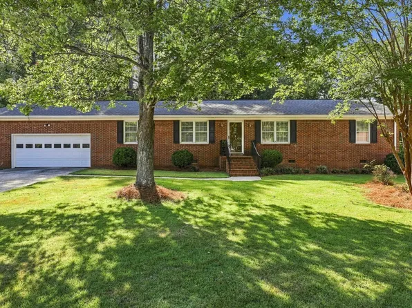 105 Vicksburg Ct, Simpsonville, SC 29681