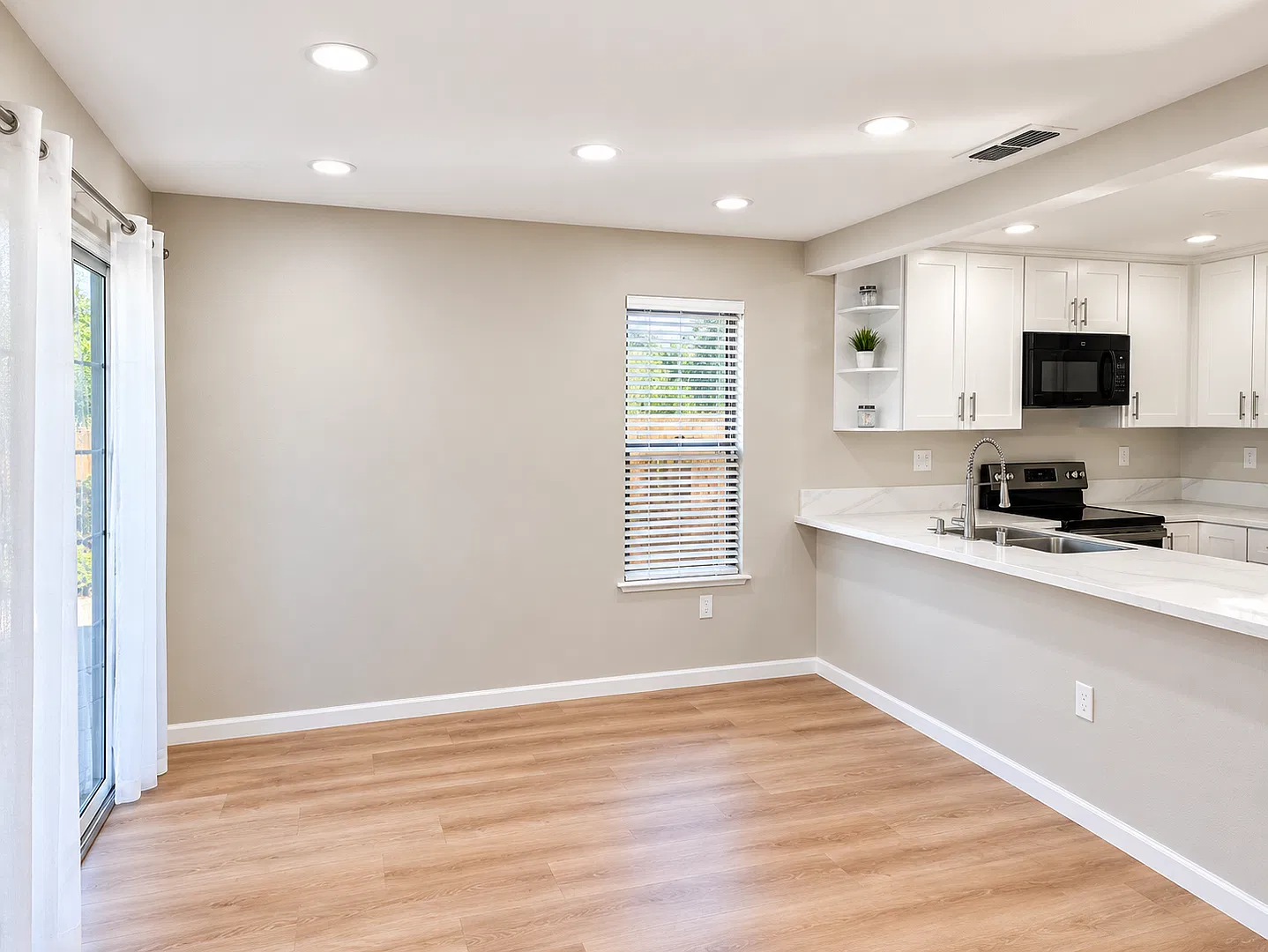 Townhome For Rent In Carmichael, Ca — Photo 4