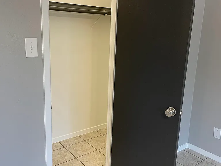 Park Place Apartments — Photo 20
