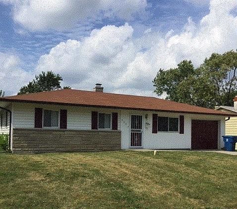 1st image of 3302 N Wellington Ave