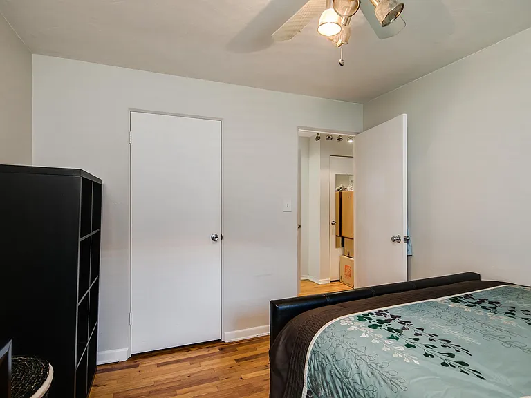 220 S Holly St #2 — Photo 9
