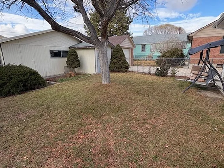 715 N 300 E — Photo 11