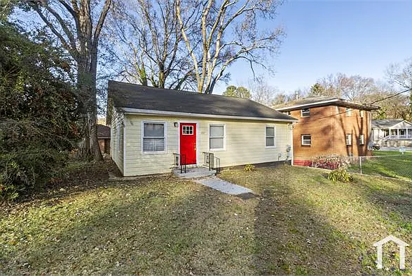 1137 White Oak Ave SW — Photo 4