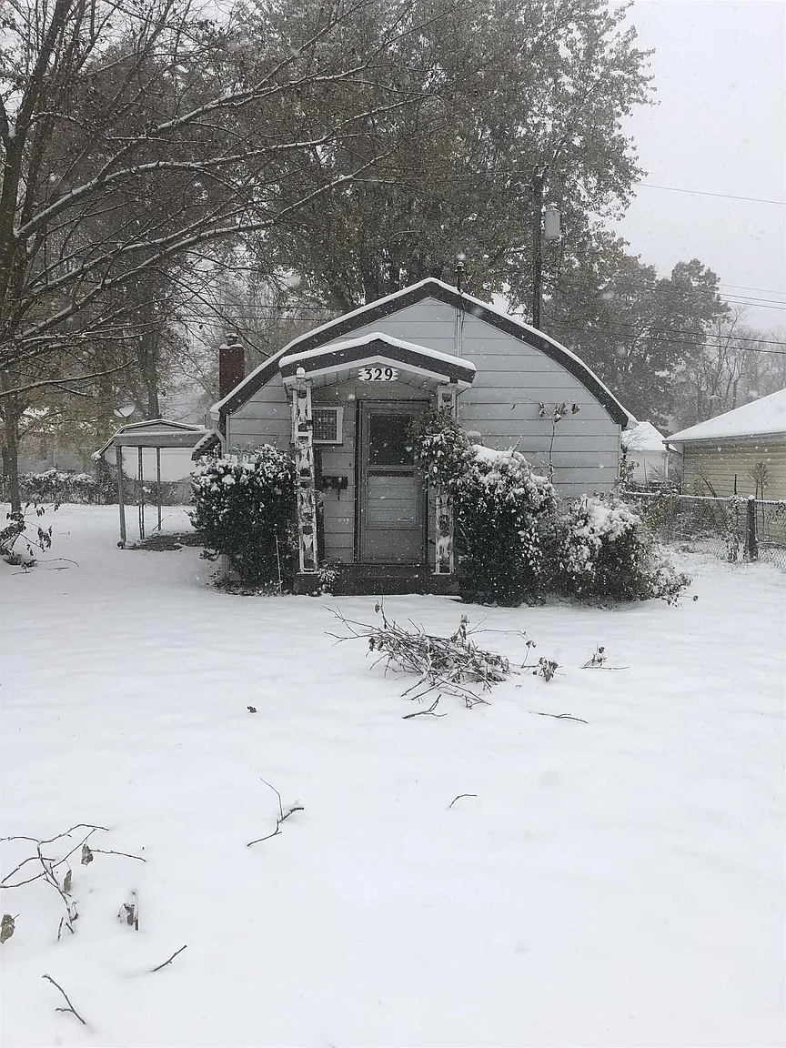 329 Franklin St photo 1