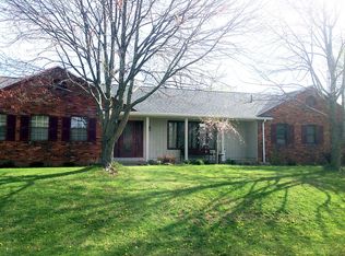 399 Overlook Dr, Waterville, OH 43566