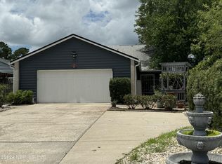 5561 Mariners Cove Dr, Jacksonville, FL 32210