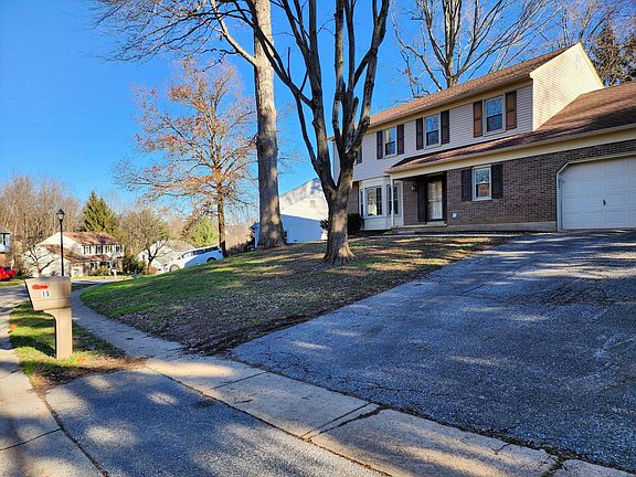 2nd image of 19 Tall Oaks Dr