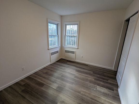 5th image of 16 Burgher Ave
