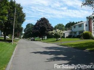 115 Oxbow Dr, Meriden, CT 06450