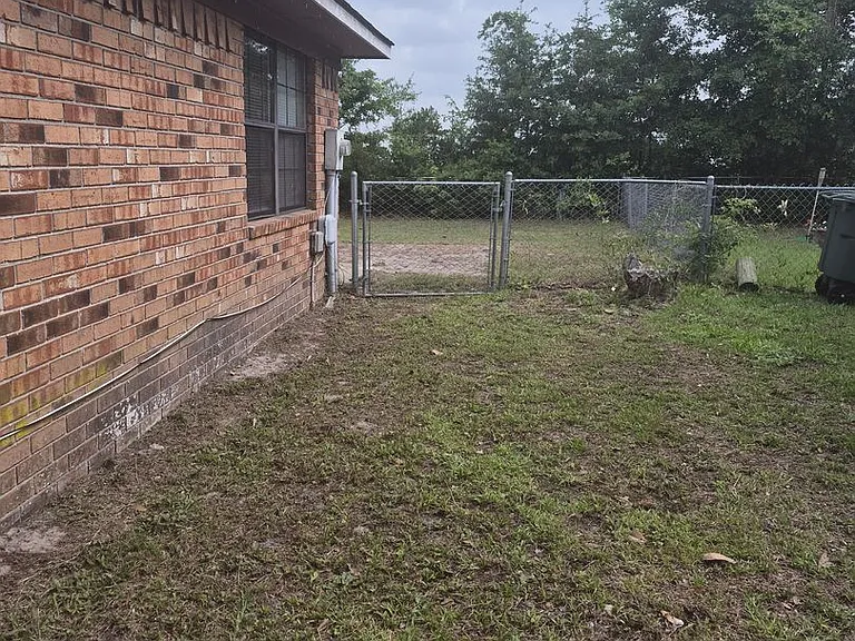 242 Garden Cir — Photo 23