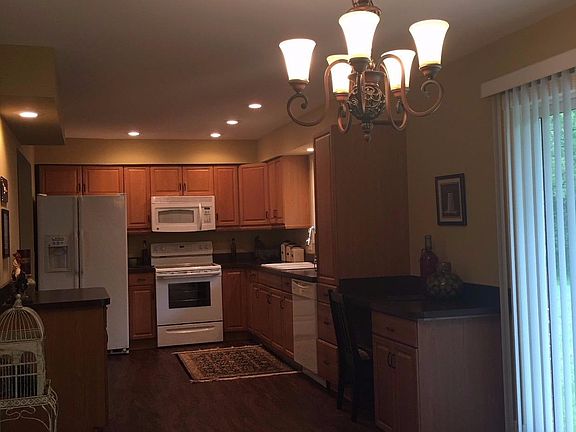 3rd image of 6119 Brookwood Dr
