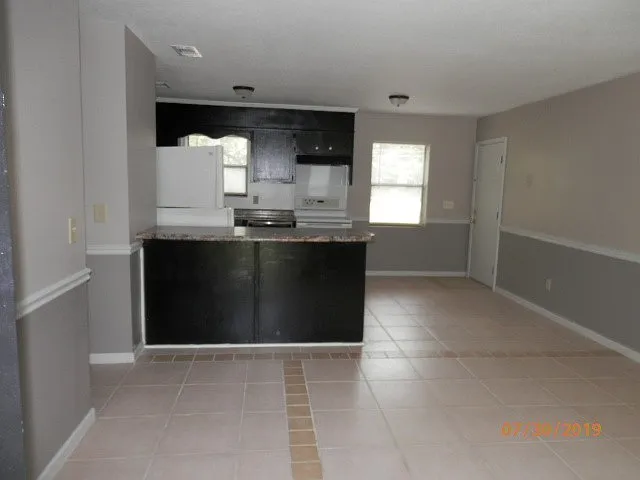 114 Pointe South Dr — Photo 6