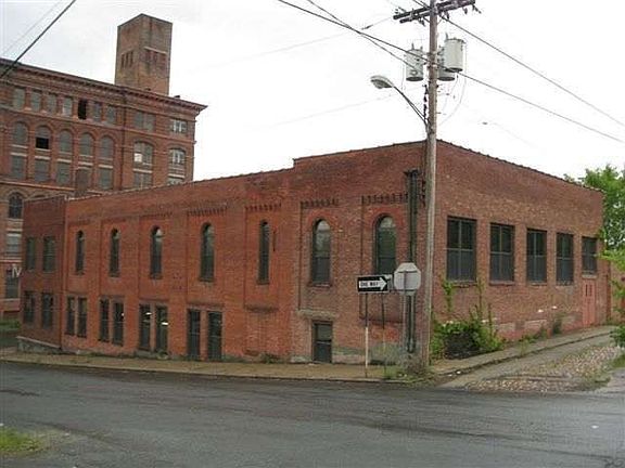 2nd image of 594 River St
