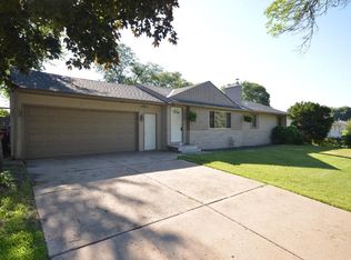 2120 Sloan St, Saint Paul, MN 55117