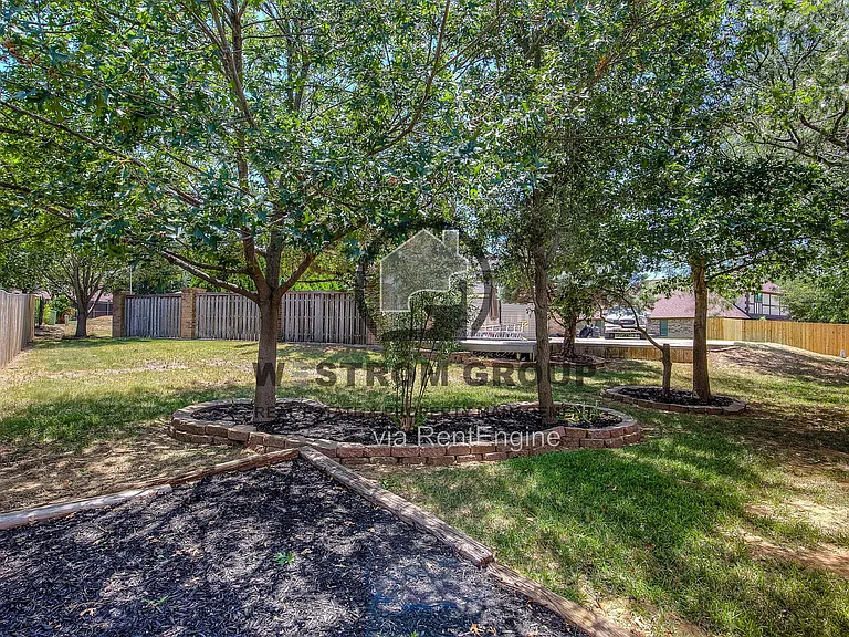 307 Oakmont Dr — Photo 49