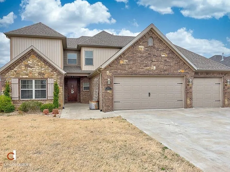3600 Willowbrook Rd — Photo 6