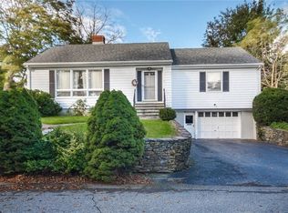 3 Simmons Ter, Middletown, RI 02842