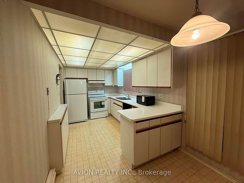 Toronto House for rent - 5 Bedrooms — photo 5