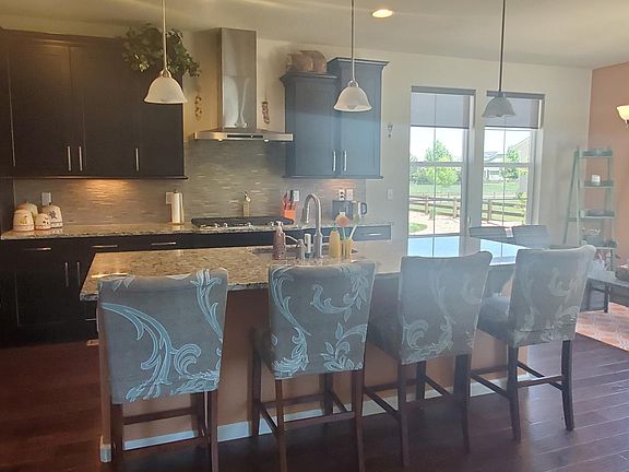 Kitchen with adjoining Eat in Area