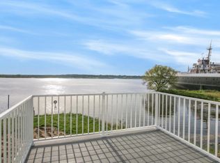 183 Joslin Cove Dr, Manistee, MI 49660