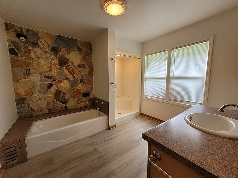 1858 Deckner Ave — Photo 7