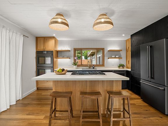 3rd image of 4462 Pukalani Pl