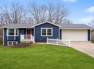 320 S Sunset St, Plainwell, MI 49080