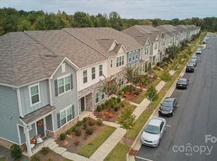 450 Sagecroft Ln, Indian Trail, NC 28079