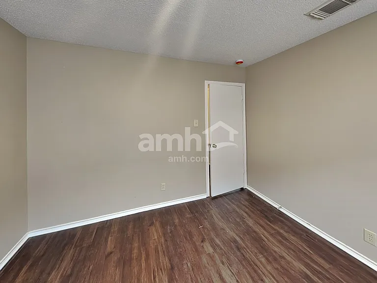 7106 Raintree Frst — Photo 15