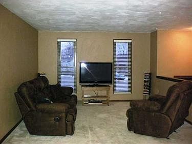 4th image of 241 Eden Dr