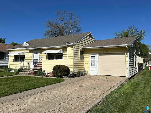2nd image of 508 N Summit Ave