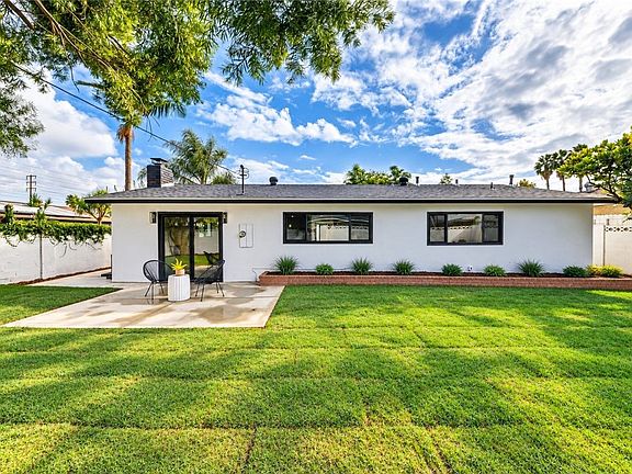 5th image of 8561 Donald Cir