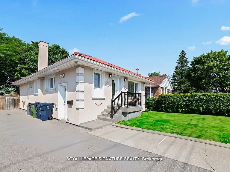 1528 Pharmacy Ave #BASEMENT — Photo 9