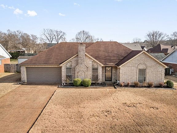 2nd image of 6885 Tiffany Oaks Cv