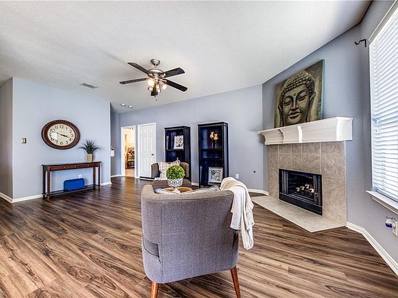 5th image of 2710 Sequoia Ln