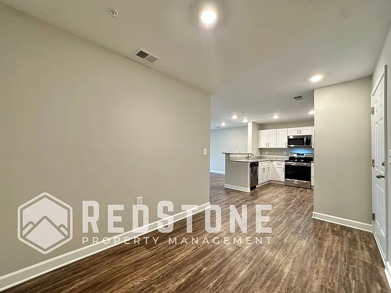 Westbrook Apartments — Photo 11