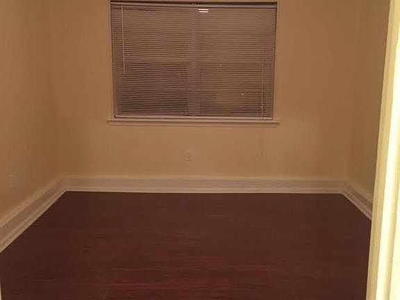 4th image of 4006 W Walnut St