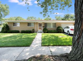 13909 S Richardson Ave, Robbins, IL 60472