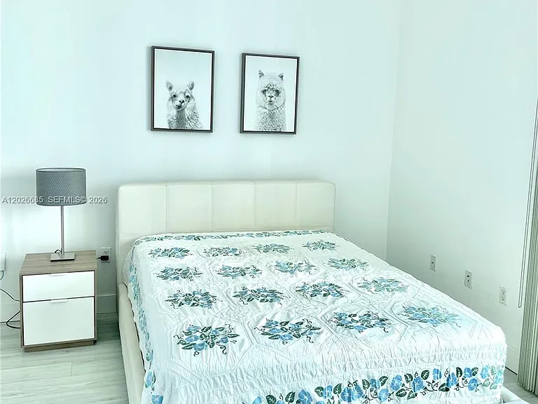 350 NE 24th St #709 — Photo 10