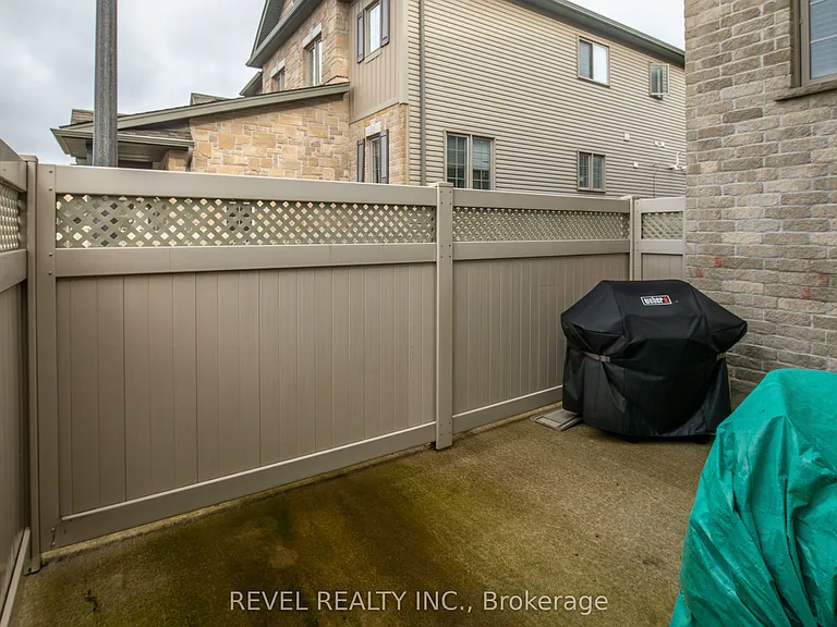 3200 Singleton Ave #16 — Photo 11