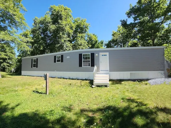 29 Maple Lane, Kenduskeag, ME 04450