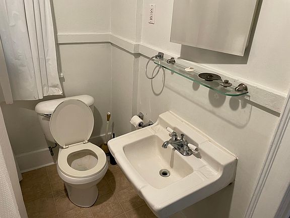 2nd image of 234 1/2 Tonti Ave #234-1/2